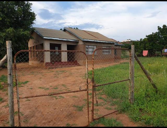 3 BEDROOM HOUSE FOR SALE IN THOHOYANDOU M